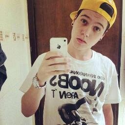 Muito prazer,eu sou o Bebe,que faz bebe ♫♪ :v