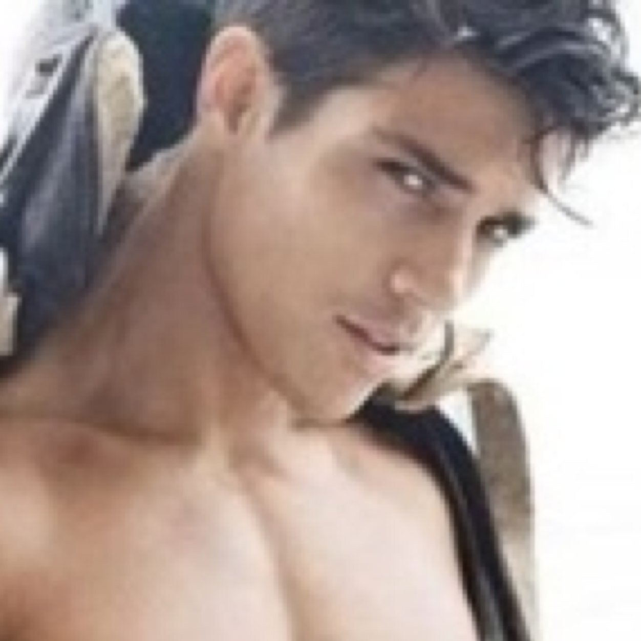 Average 'cowboy' with a bland past. Looking for someone to share a future with. | RP 18+ | OC | Gay | Unclaimed