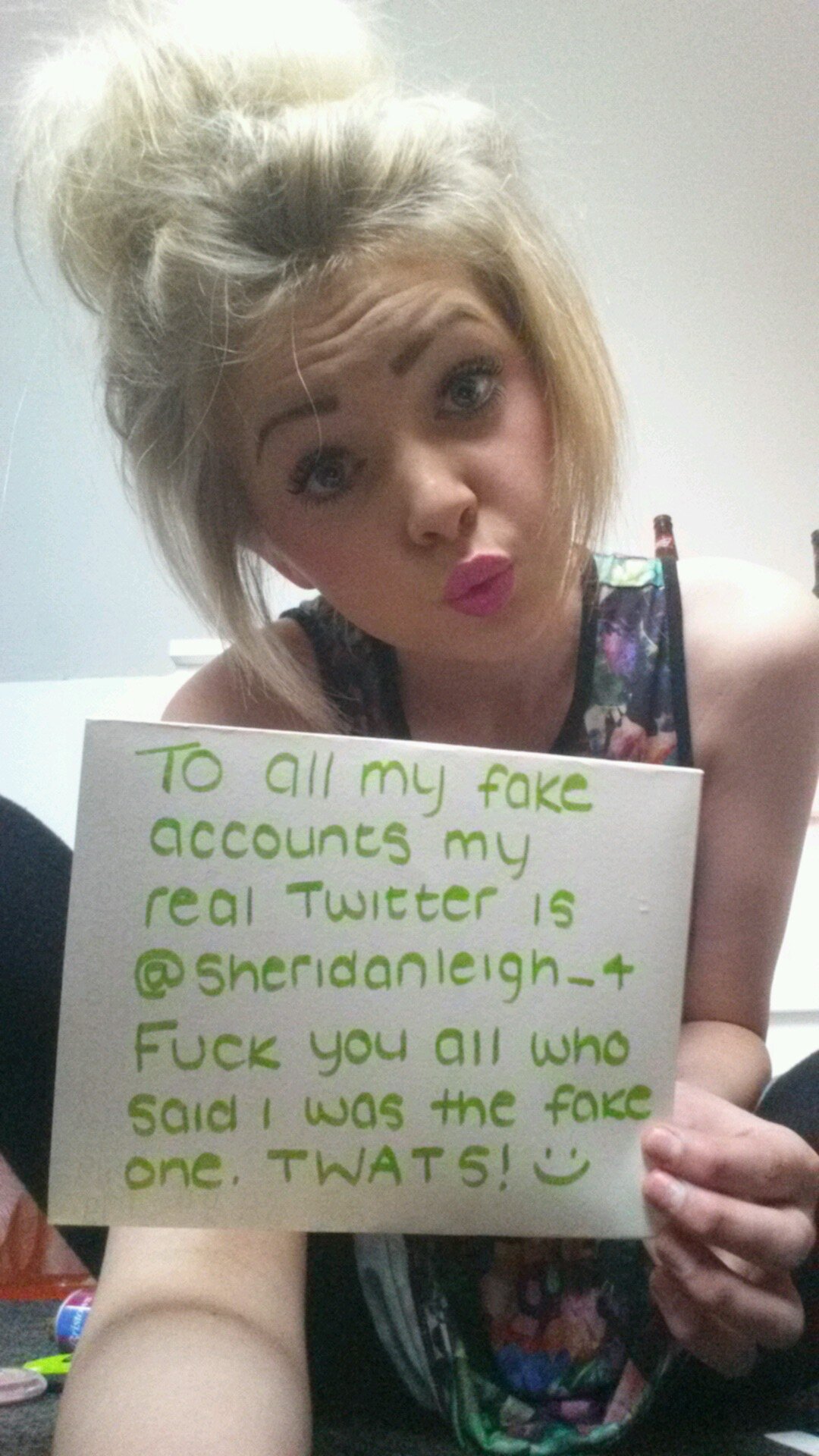 @sheridanleighhh is fake guys!!                  Instagram - @sheridanholdgate