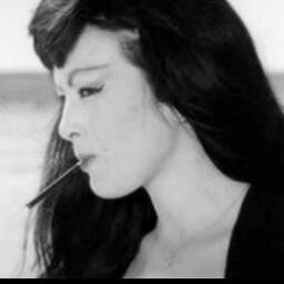 ♡ Each object has a life, but it does say anything,
   she expects to live a different story now ... 
    with you maybe...♡