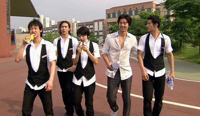 韓ドラ廃人です。
何といってもSuperJunior！
何といってもキムジェウク！
♡Kim Jaeuck 김 재욱 
♡SuperJunior Sungmin 이성민
♡Yoon Eunhye 윤은혜 
넘넘좋아해용^^