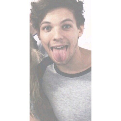 ♡ follow @cocobutterniall ♡ since she gave you a free follow ♡