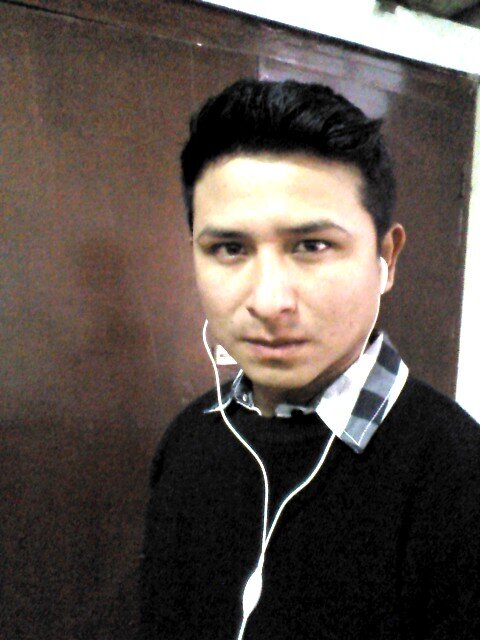 samzadeiby's profile picture. 