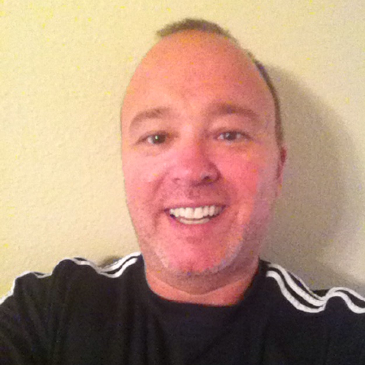 Co-founder of Ruffneck Scarves with strong interest in global travel, social media, and the entrepreneur mindset. Soccer fan too of course.