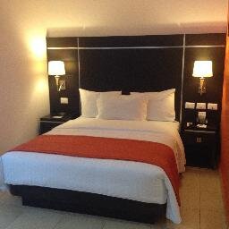 Twitter Oficial del Hotel Oliba
Boca del Río, Veracruz-Llave
Teléfono:01 229 260 6060
http://t.co/BhTahUXMuy
http://t.co/qUwTk0jCzV