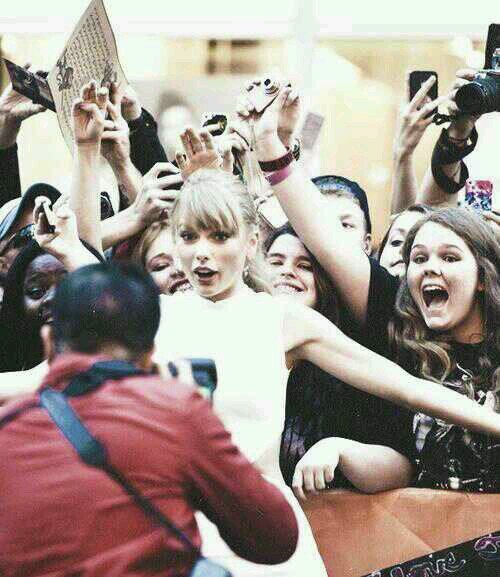 thanks for following my main, (@goodnightswift) here's another free follow