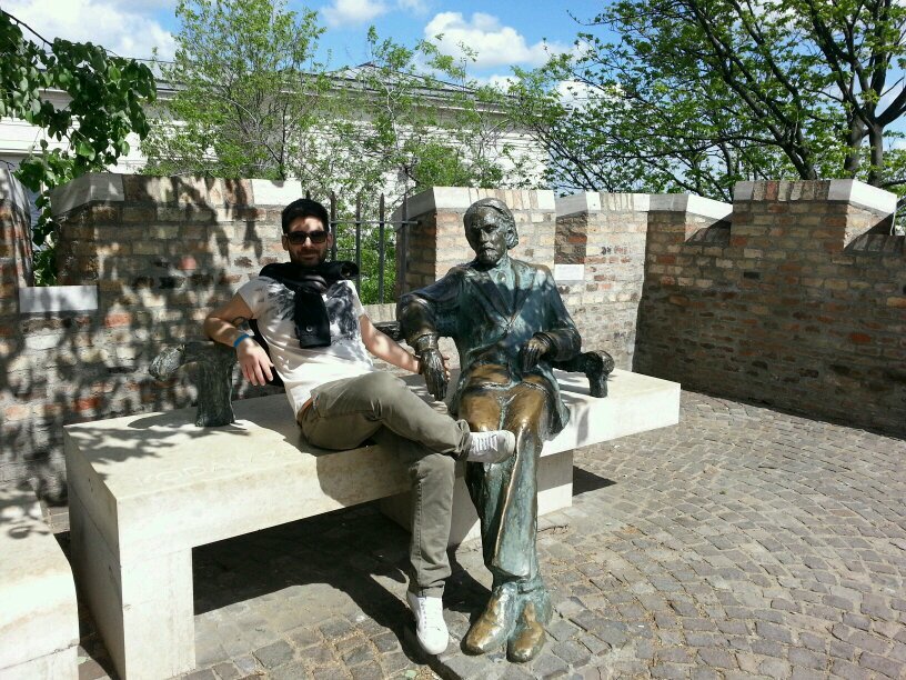 laduraverita_'s profile picture. ........................... giusto???