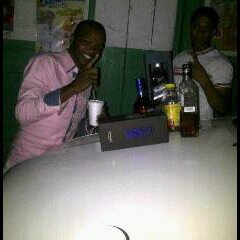 lizandroReinos's profile picture. No me importa lo que la gente piense de mi, yo no me califico por la opción de los demas, yo se bien quien soy,y sobre todo lo que valgo.!!