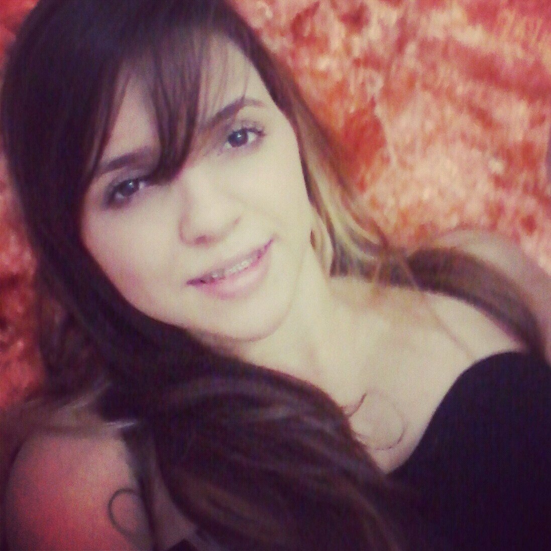 Marta, 18 anos, Catarinense e Colorada. Estudante de Farmácia na Univar // Química na UFMT! :D