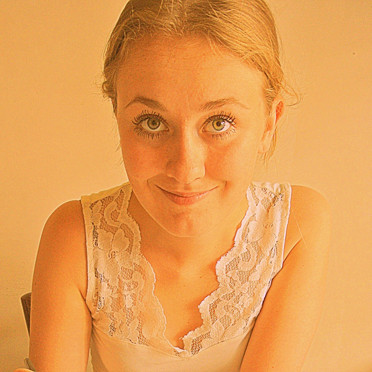 Student, Travel blogger, Creative, Sushi addicted, Open minded
                                       http://t.co/rE9gMpZCtU