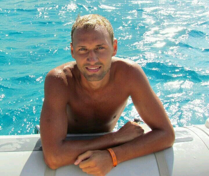 rockyx87's profile picture. 