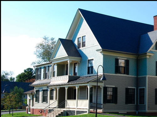 HavenWesley's profile picture. Two buildings. One soul.