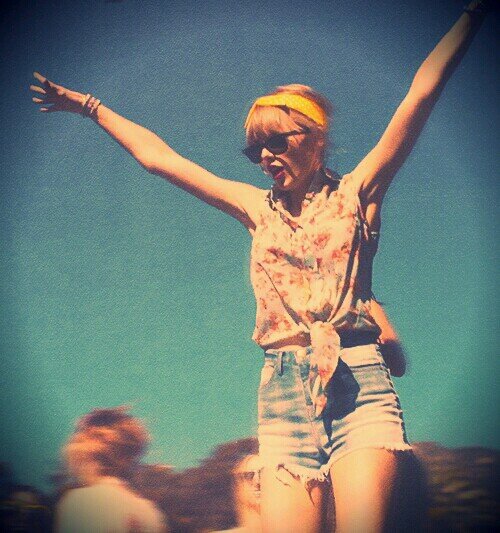 24 years old, 4 albums, 3 head-linning tours, 217 awards, ladys and gentlemen, Taylor Swift.