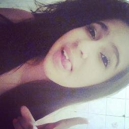 Foco,força & Fé!   De que adianta ter os pés no chão se num souber como caminha?
Seguee ai :3