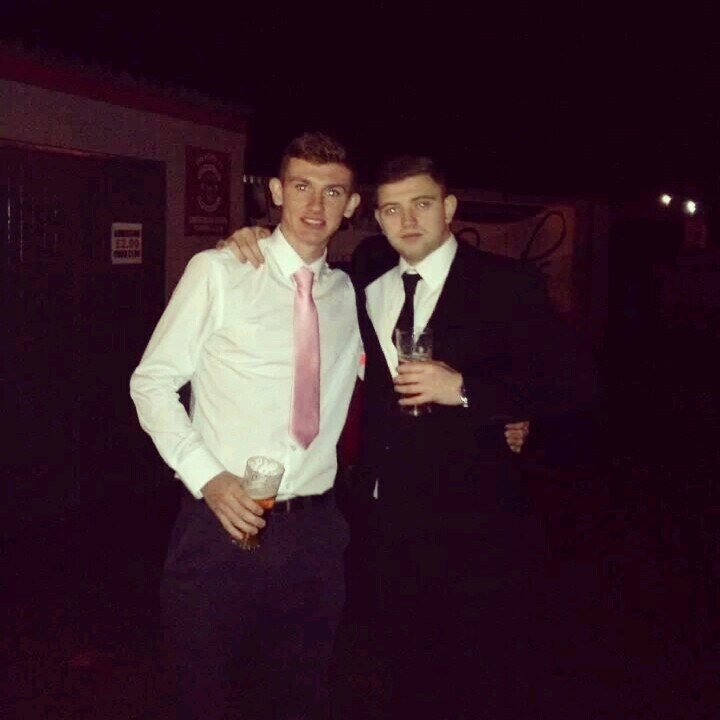 jakebell004's profile picture. MAN WHO EAT CRACKERS IN BED WAKE UP FEELING CRUMMY