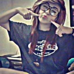 femalegirlme's profile picture. Tweeting from the heart ❣ writing about our struggles ✍ .for business, contact salmavian@gmail.com Want RTs/shoutout? DM me and we will talk about it :)