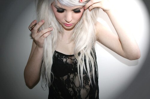 pretty_victim's profile picture. Boys lie more, but girls lie better...