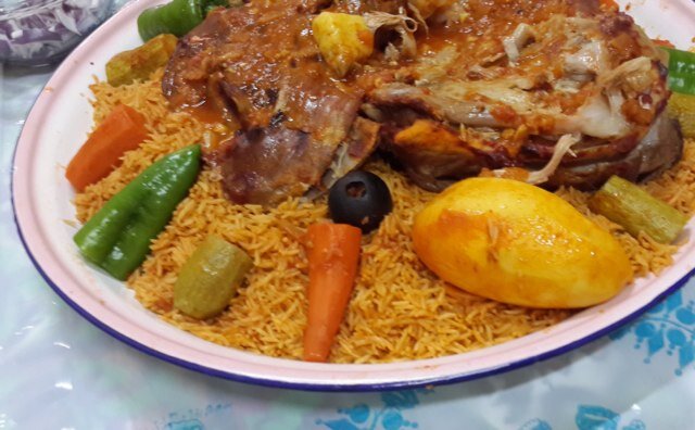 متخصصه في عمل الأكلات الحجازية والايدامات الرياض Instagram: hijaziat