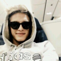 pcrcdise's profile picture. balmy nights, pink sunsets, and salty air.