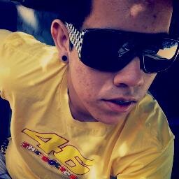 Não importa o que tu acha, se eu sou louco ou sou normal, o importante disso tudo é que eu sou original .♫♪♫*
 http://t.co/O2iBaH9l ↖ FACE