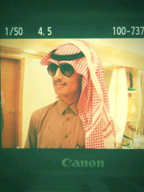 mnahe_mmmm's profile picture. انآا مججَرد شخص عآابر سَ / ينساه اآلزمن و لن يتذكرني الاآ من آاححَبني بَ صَصدق ♡