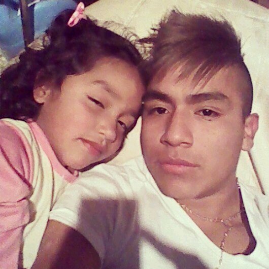 xulin_claroh's profile picture. CON TIGO PASA EL TIEMPO LENTO,NO ME ALCANSAN LAS PALABRAS PARA DECIRTE LO Q SIENTO..DICEN Q EL AMOR ES CIEGO PERO YO LO BEO CLARO..TE KIERO.....(: