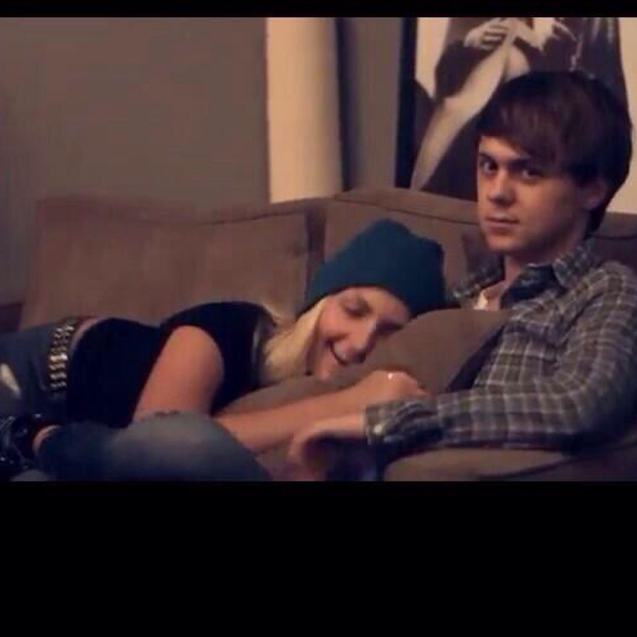 My butt is bigger then nicki Minajs Uhhhh THEIRS NO NEED TO FEAR! RATLIFF IS HERE! -single/Rp i also have a pet Penguin. Dont be Jelly