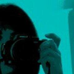 Fotografa de fim-de-semana, blogger de quando em vez e artesã a tempo inteiro. Part-time photographer, casual blogger and full time craft.