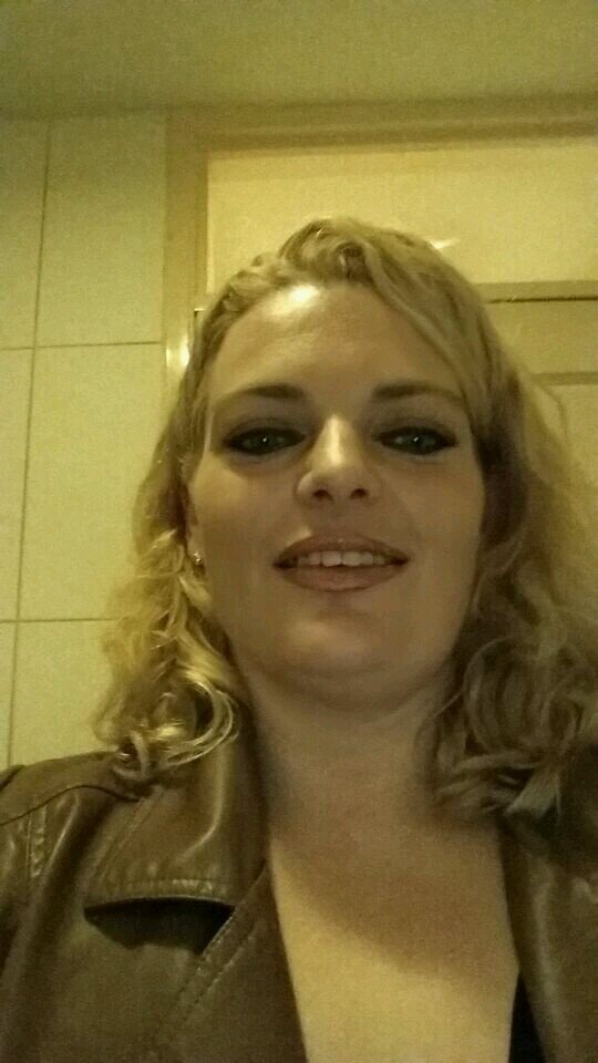 MDKoeriers's profile picture. Vanaf 1999 voor Holland Koeriers/ HSB groep gewerkt en sinds aug 2013 zzp'er. Ik rij in een Ford Transit