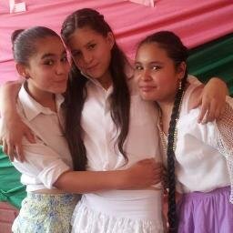 soy la alegría de quien me quiere...la tristeza de quien me odia...y la preocupación de quien me envidia....mi mayor idolo es Justin Bieber  y siempre lo amare