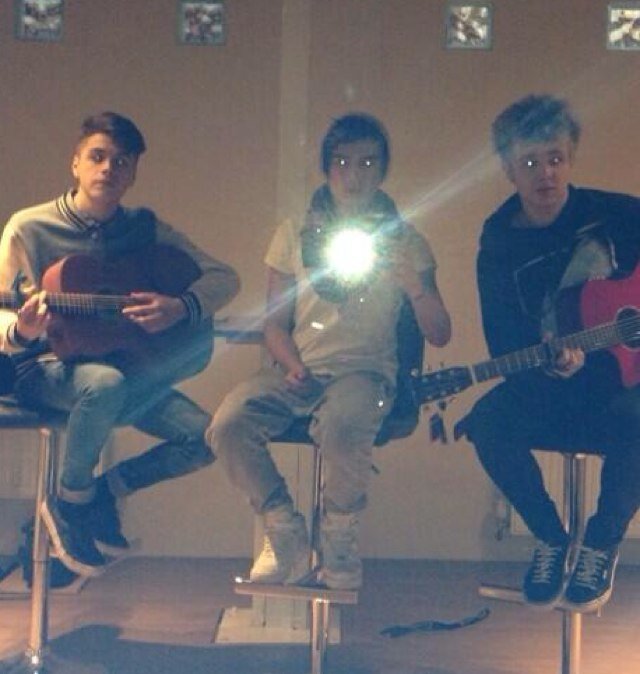 MAD_Glasgow's profile picture. Glasgow support page for M.A.D ... follow them @officialmadband Helping fans and talking to fans is amazing! you have so much support for the boys!