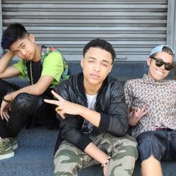 I Love W3 The Future! They can sing :) If your a fan and love W3 The Future follow :D