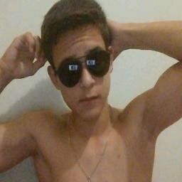 ♛Um garoto que vive na eterna busca dos seus sonhos =]
