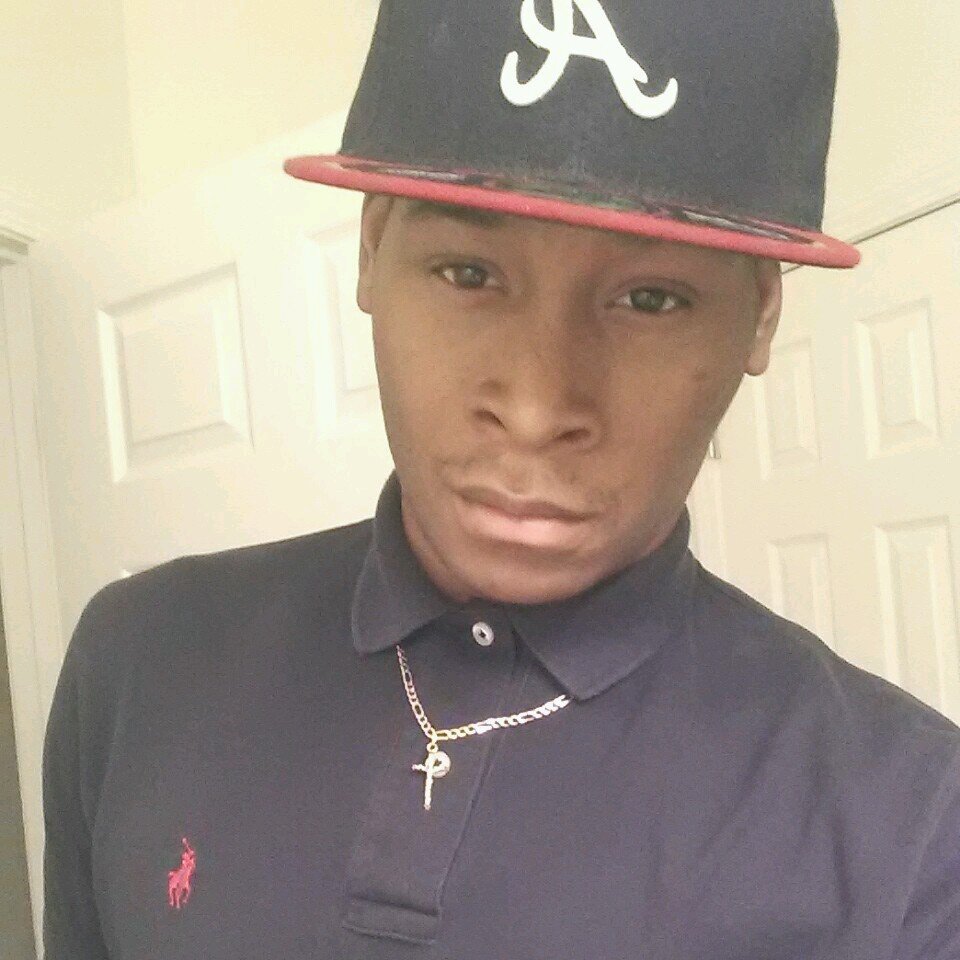 justlivelife23's profile picture. I'm just me 100 all day calm laid back dude