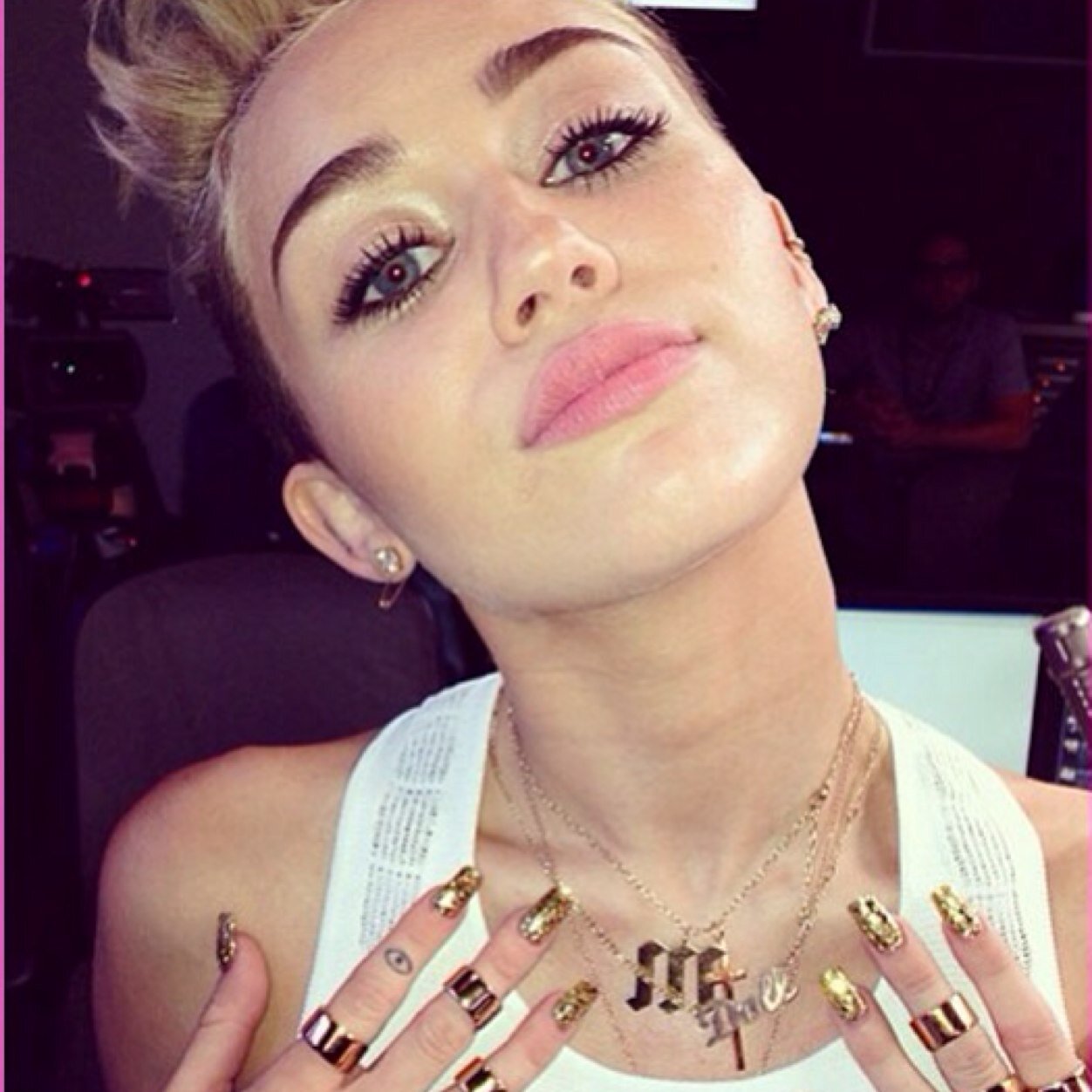 Smiley miley.♡ LOOOVE MONEY PARTYY✝