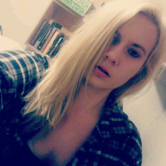 SisCappacelli's profile picture. Slave at the Blank Page.
Writer. Comic. Plethora of skills.
My pillows are never quite right.
Your therapist told me about that dream you had until you were 20.