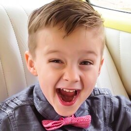 iamkiesen's profile picture. Pull my foot and drag me on the ground!