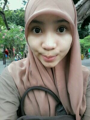 Path : annisa fatinnuha IG : annisafatinn                              louis tomlinson (ʃƪ˘˘ﻬ)~♥
