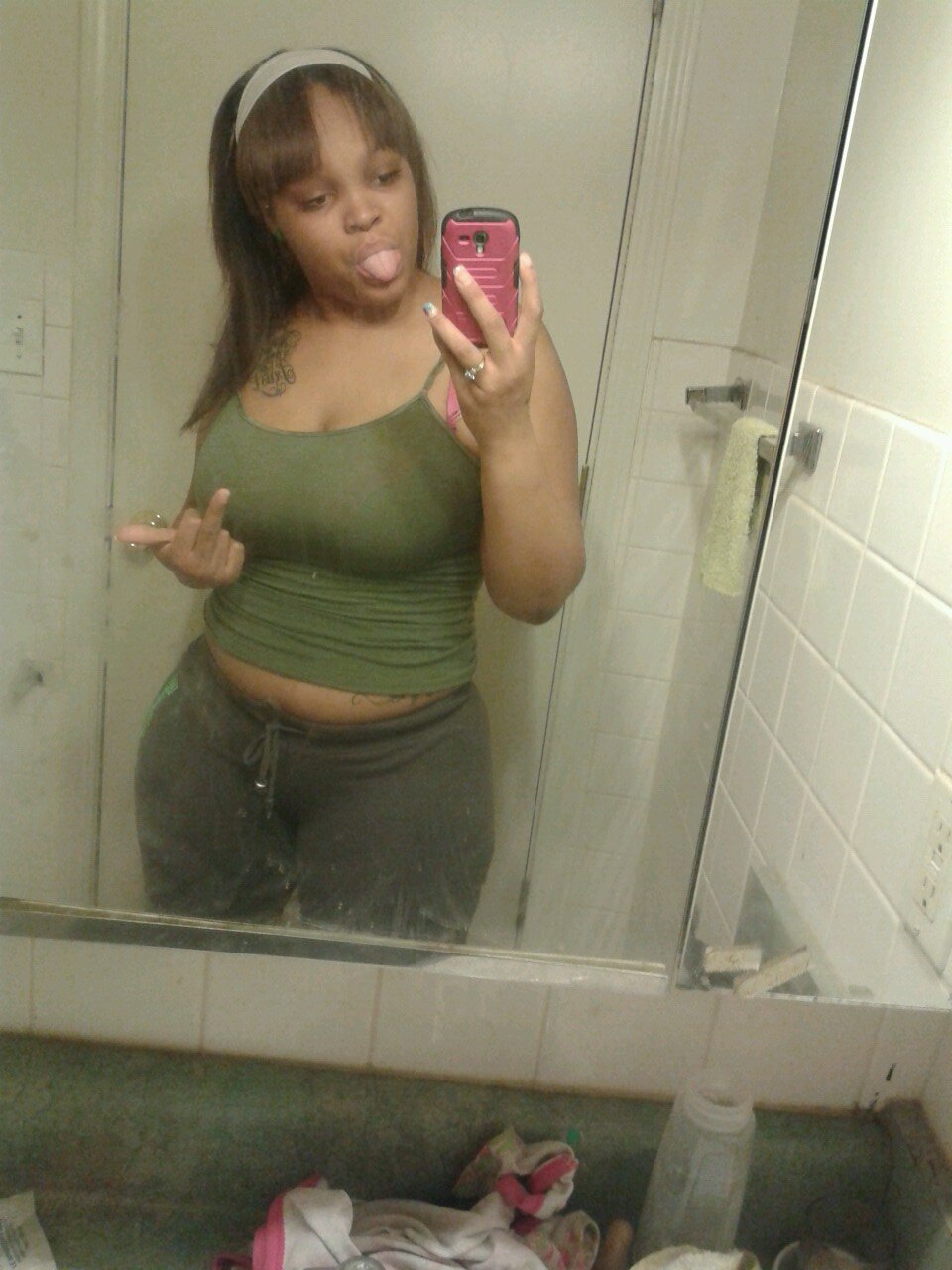 #TEAMMOOKIE 5-6-13 all day... #1 WIFEY 4 LIFE  I'm his keeper n #betterhalf... fuck you hoes  #TeamYellowBone #TeamTaken ,Follow me , iFollow back .