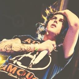 BombDotComFakee's profile picture. |RP//Single| Sup,it's Kellin Quinn here..From Sleeping With Sirens..I hate saying my own band name.