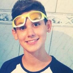 ME SEGUEM ' E EU SIGO DE VOLTA .