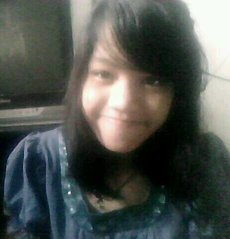 yolanda_floren's profile picture. aku bukan manusia yang berdoa tiap hari.. yang belajar setiap waktu.. atau tidur setiap saat.. aku juga bukan orang yang selalu tertawa ataupun menangis