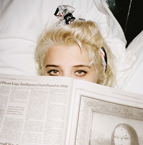 Oficial Sky Ferreira