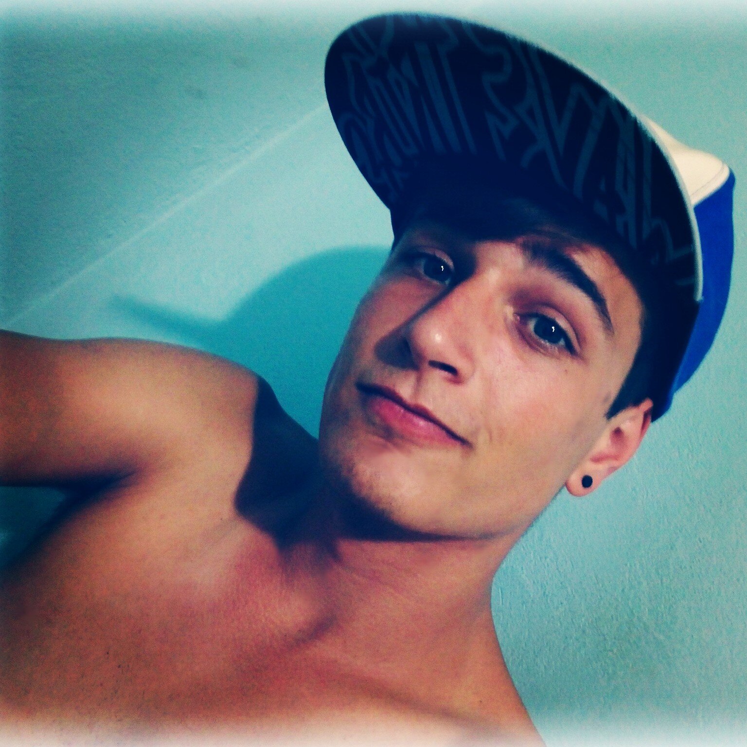 isso não é um jogo, é a realidade, bate de frente pra tu ver que eu sou de verdade ♫ follow-me? ;*