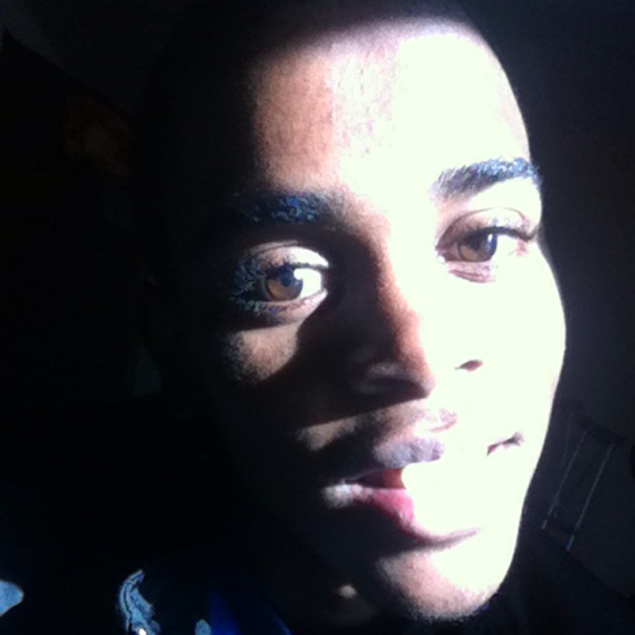 Hey twitter, my name is Kelante I Looooooove basketball, my favorite nba team is the golden state warriors, Follow me @KelKelante