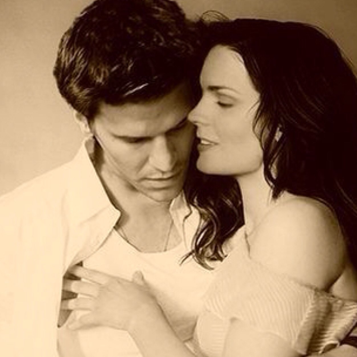 ShadowDarkened's profile picture. I'm tired of this eternal guilt, and @SoulfulRuse makes it hurt less. #AU #SouledButNotCursed #Moody #ShadowRuse {Inactive - Inquire at @Nilipari for RPs}