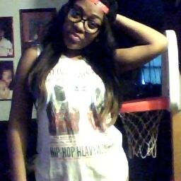 #TEAMMOMMIE #TEAM IDGAF #TEAMREALDEAL!!! IF IT AINT MONEY IT AINT RIGHTT!!