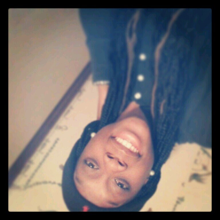 New twitter , in desperate need of followers , so yeaa follow me I follow back