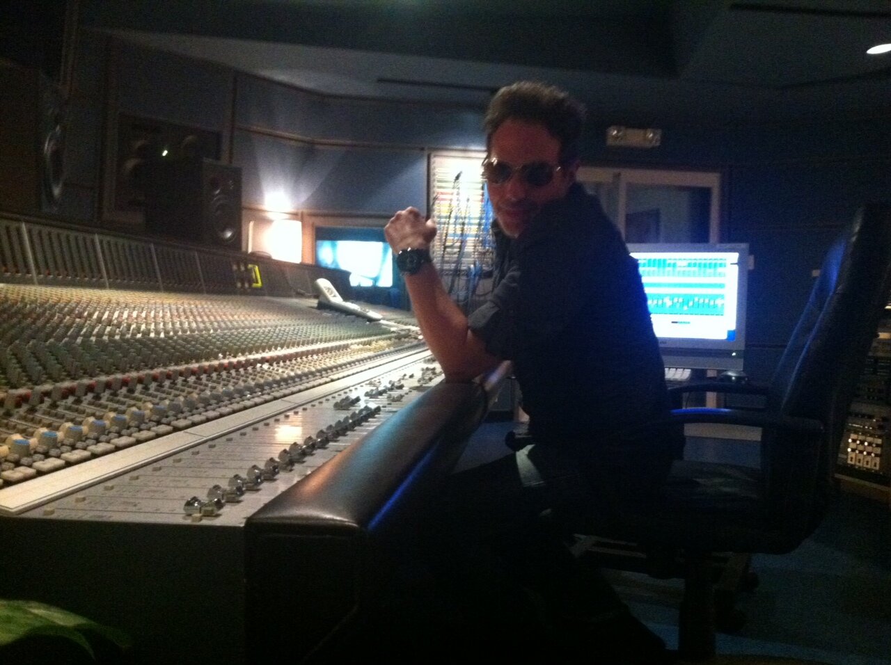 Producer/Sound Engineer/Composer-Songwriter
Instagram: Philipmassabki