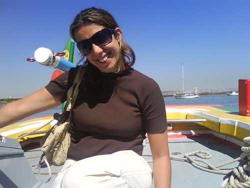 arebocho's profile picture. A vida não é fácil, temos é que aprender a ser felizes!